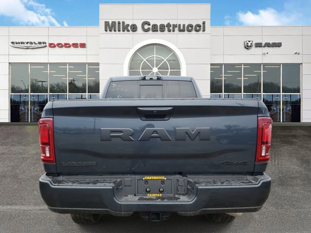 New 2026 RAM 1500 4x4 Crew Cab image 4