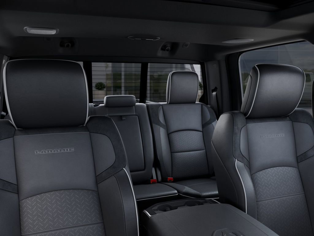 New 2025 RAM 2500 Laramie AWD/4WD image 27