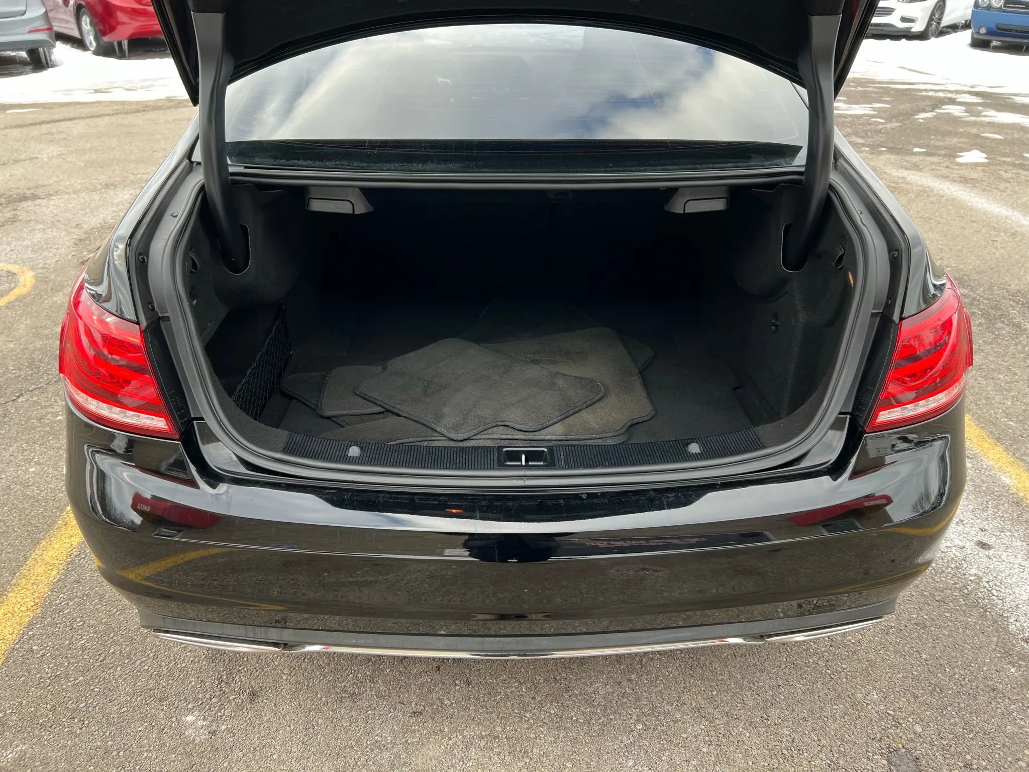 Used 2015 Mercedes-Benz E 400 4MATIC Coupe w/ Premium 1 Package image 23