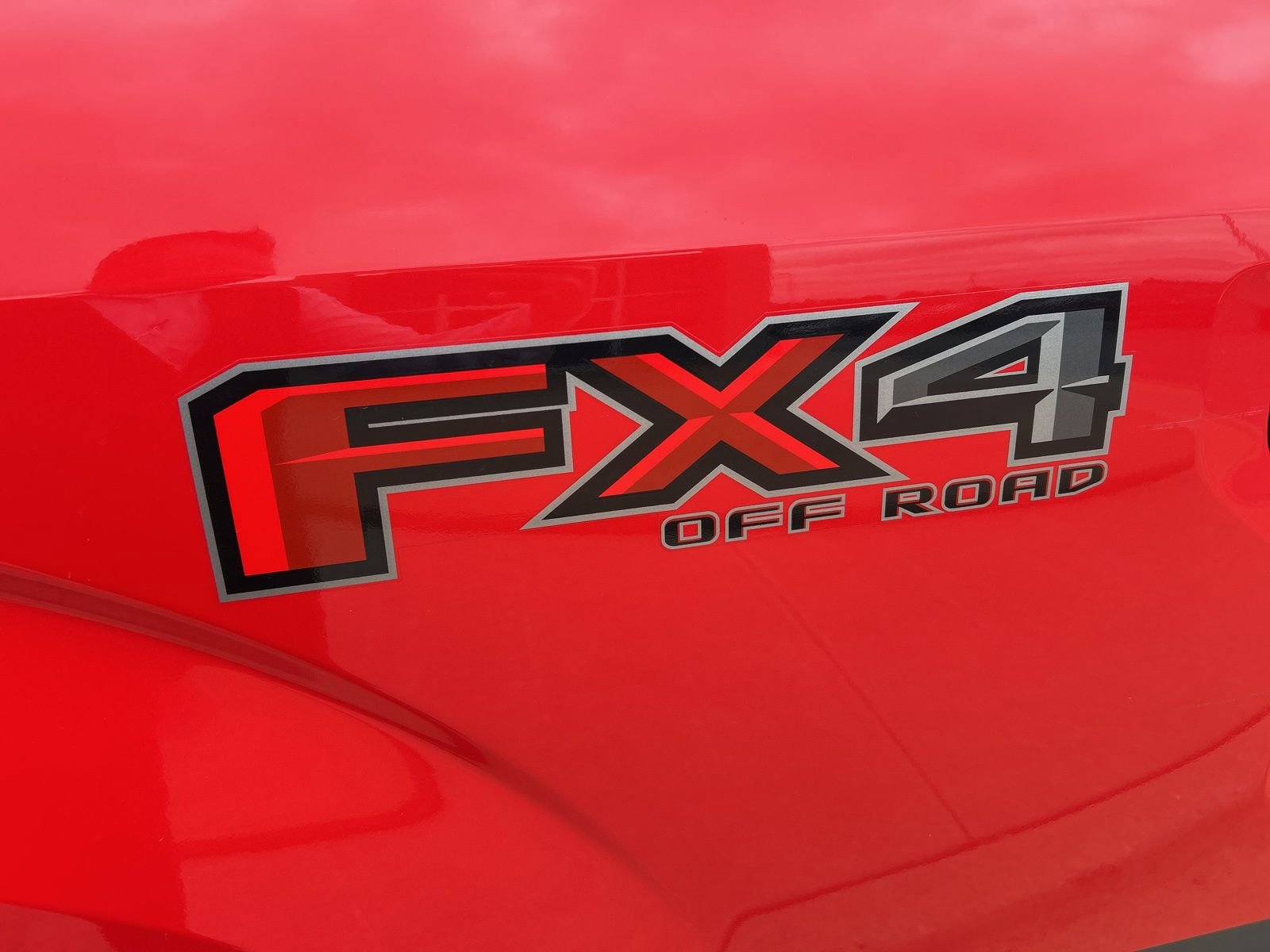 Used 2017 Ford F150 XLT w/ Equipment Group 302A Luxury AWD/4WD image 11