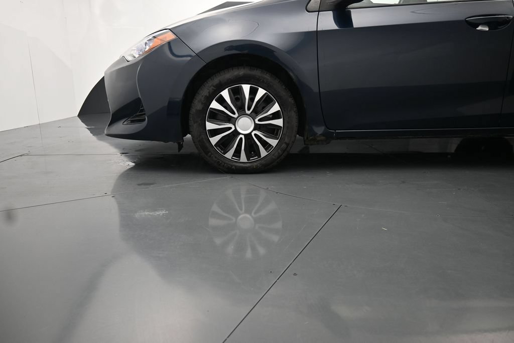 Used 2019 Toyota Corolla LE FWD image 15