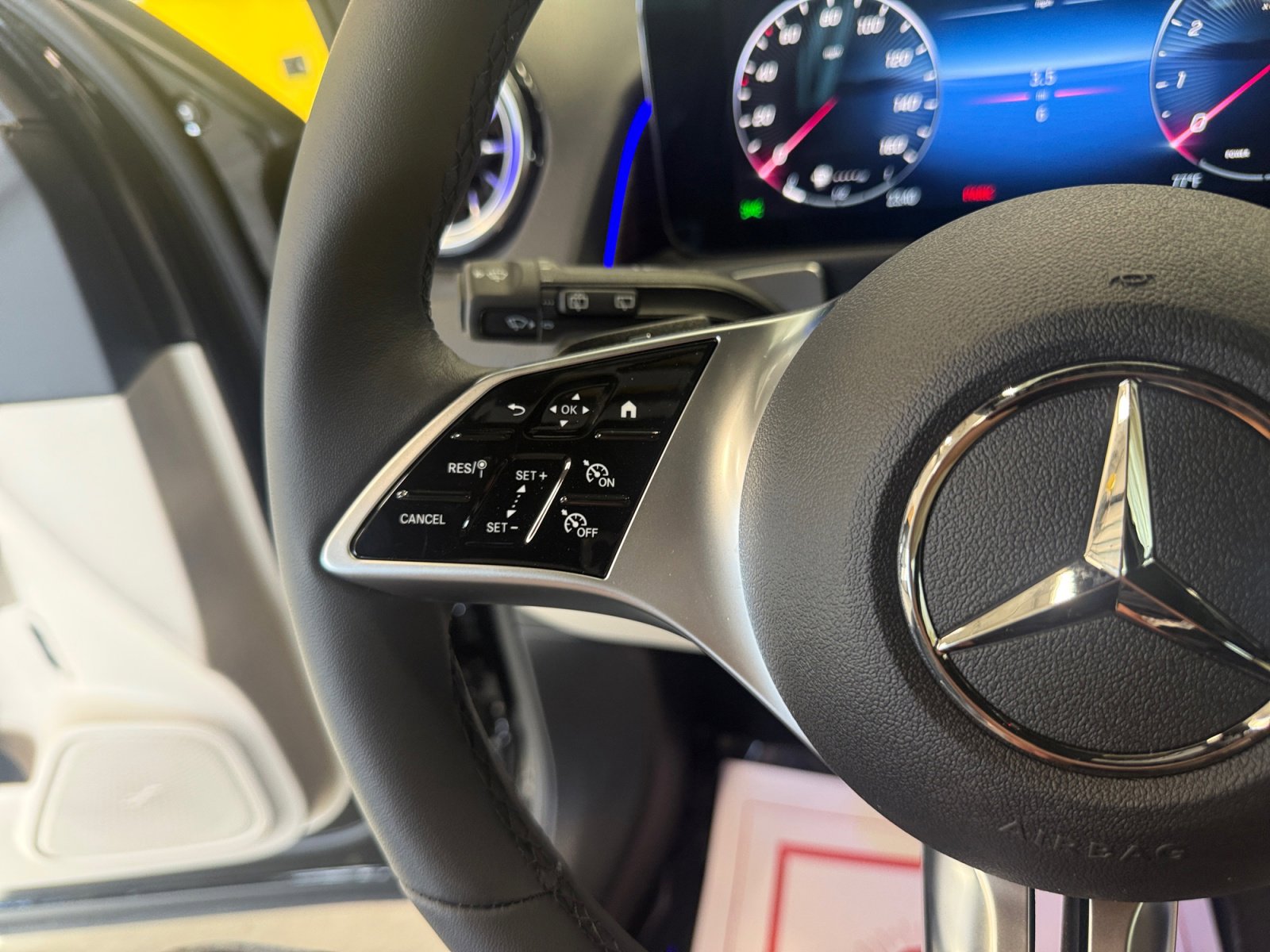 Used 2026 Mercedes-Benz GLB 250 4MATIC image 32