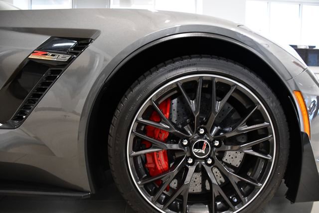 Used 2015 Chevrolet Corvette Z06 w/ Z07 Performance Package image 17