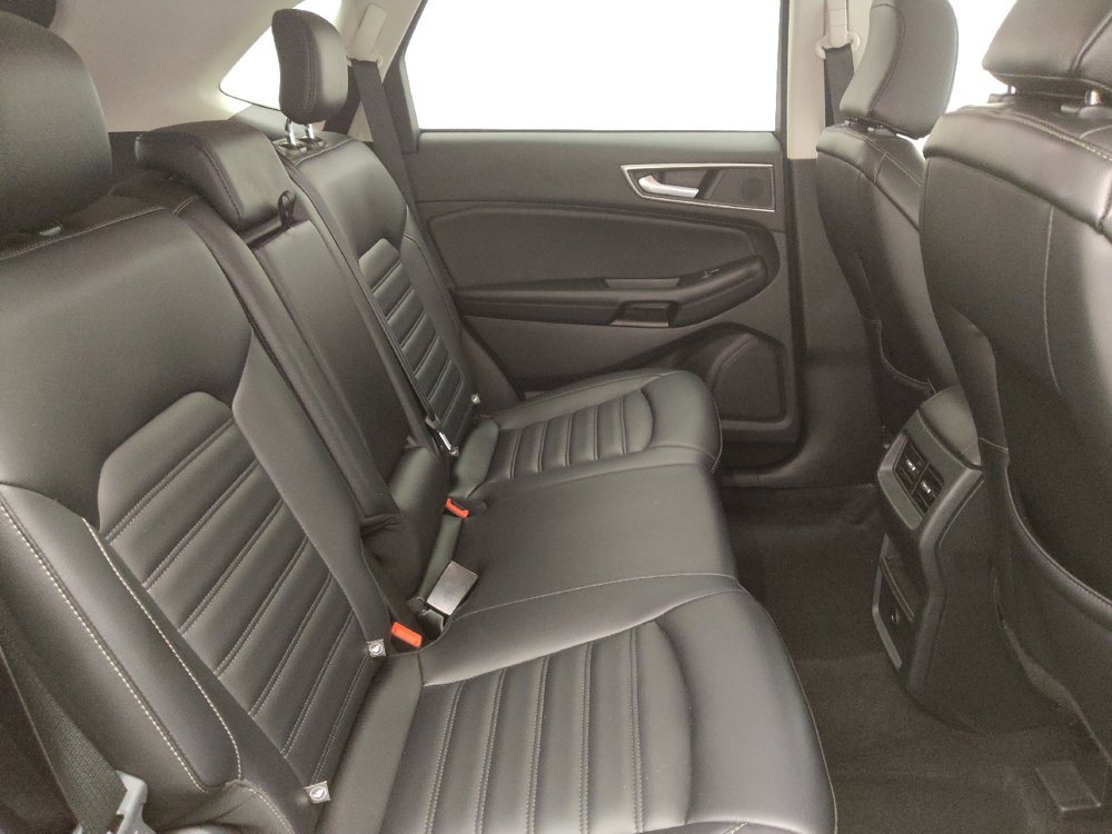 Used 2024 Ford Edge SEL image 19