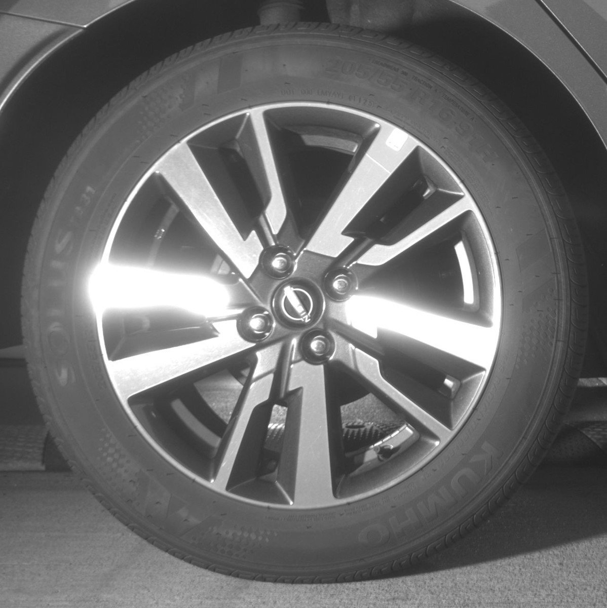 Used 2025 Nissan Versa SV FWD image 15