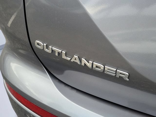 Used 2022 Mitsubishi Outlander SE FWD image 5