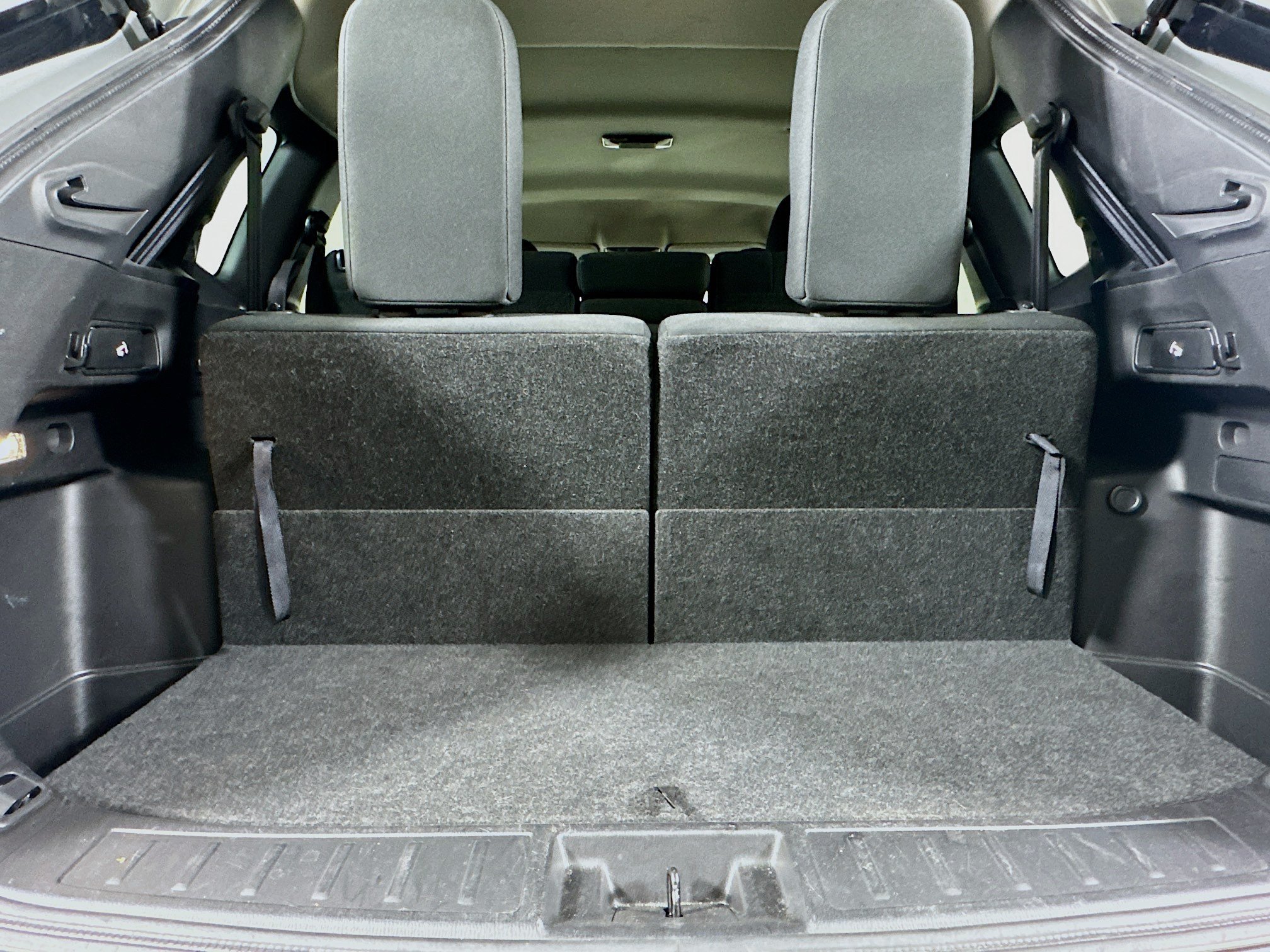 Used 2025 Mitsubishi Outlander ES FWD image 29