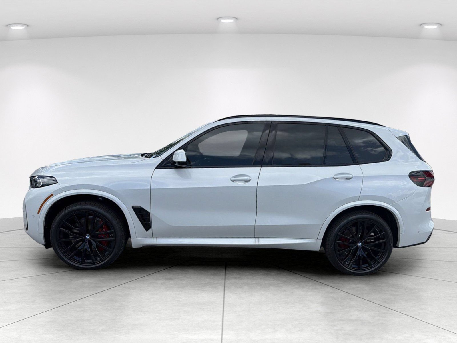 New 2026 BMW X5 xDrive40i w/ M Sport Package AWD/4WD image 7