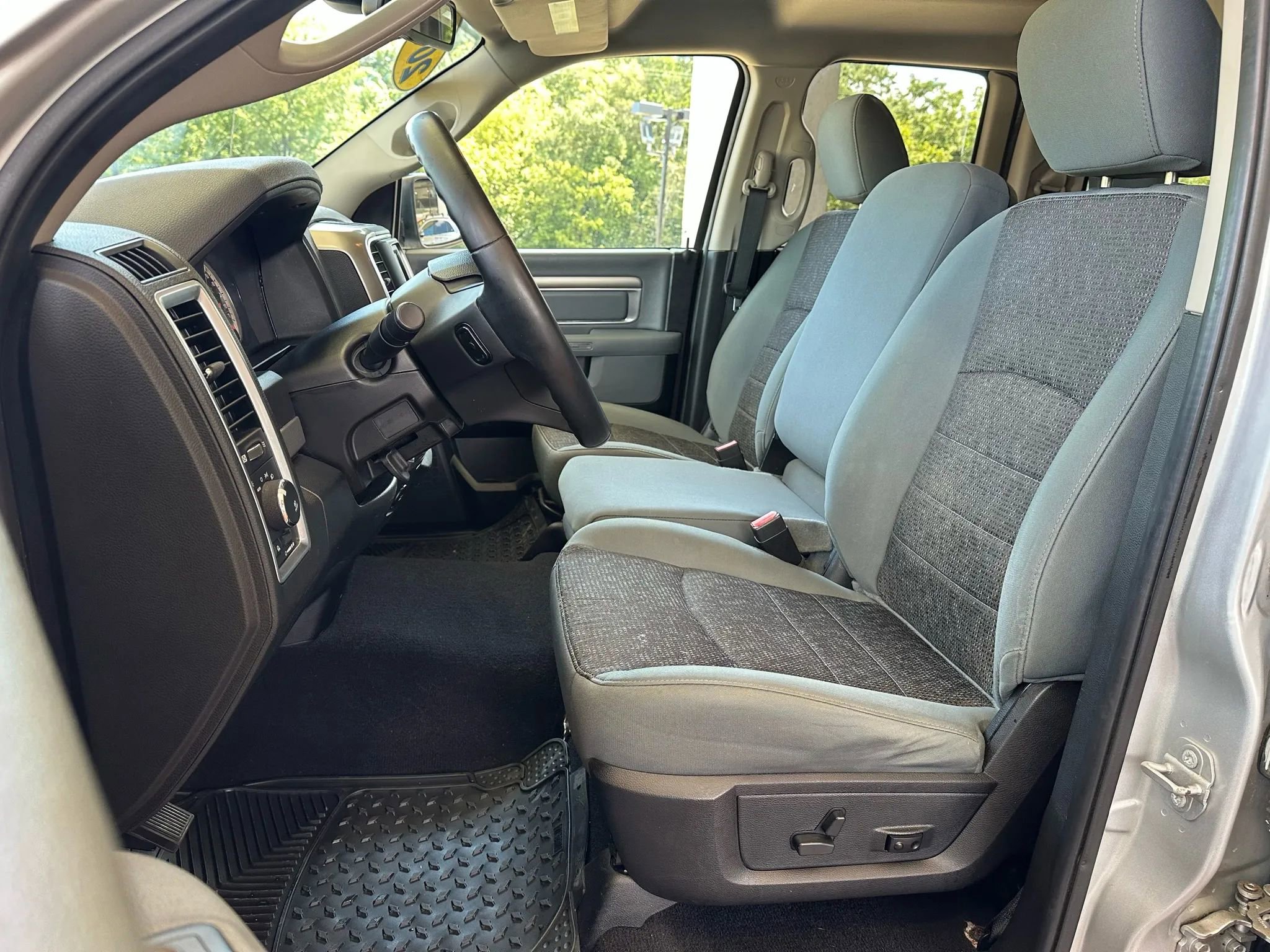 Used 2016 RAM 1500 Big Horn image 8