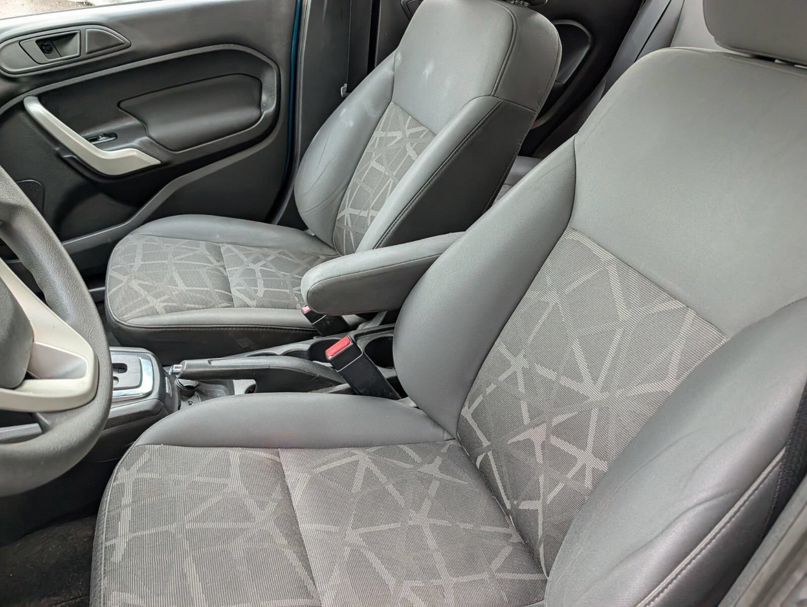 Used 2012 Ford Fiesta SE FWD image 15