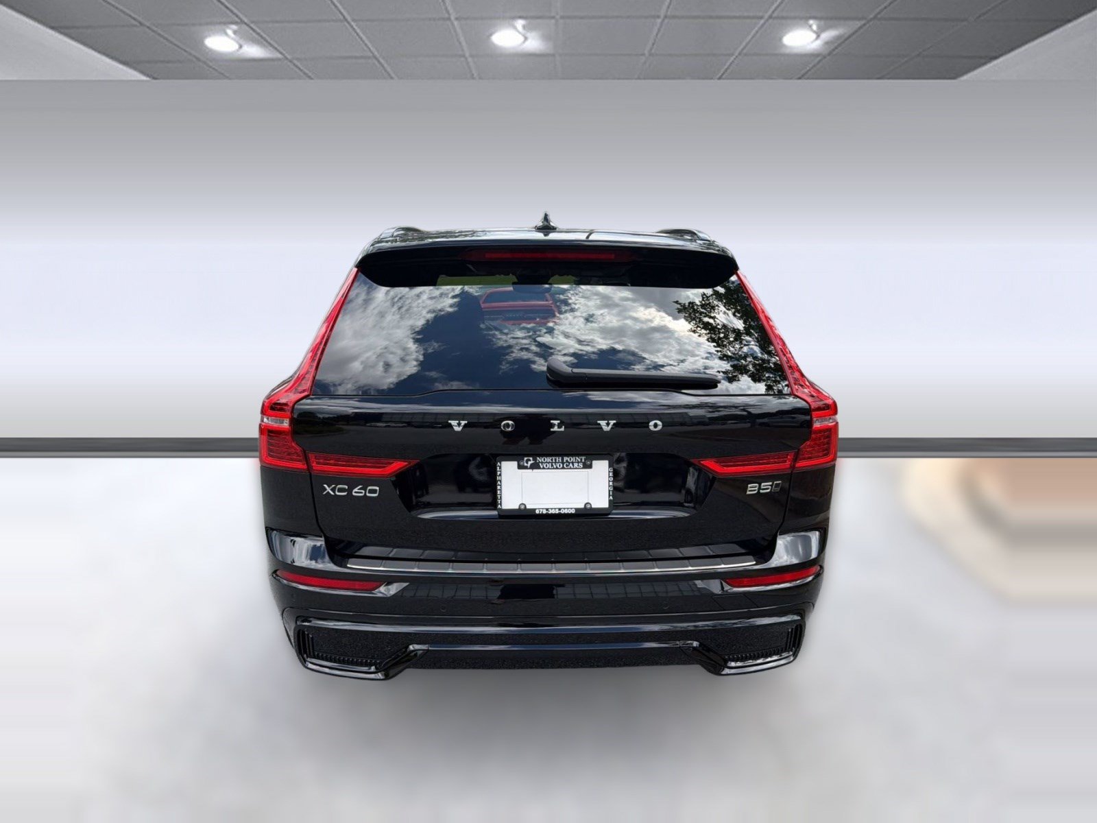 Certified 2024 Volvo XC60 B5 Plus w/ Protection Package Premier AWD/4WD image 10