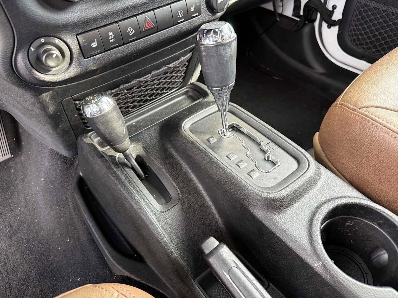 Used 2017 Jeep Wrangler 75th Anniversary image 28