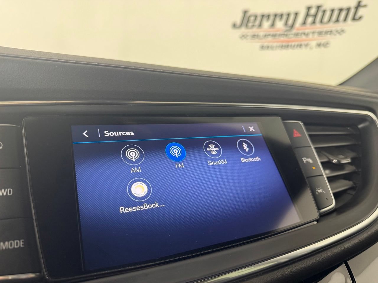 Used 2023 Buick Enclave Avenir w/ Avenir Technology Package AWD/4WD image 34