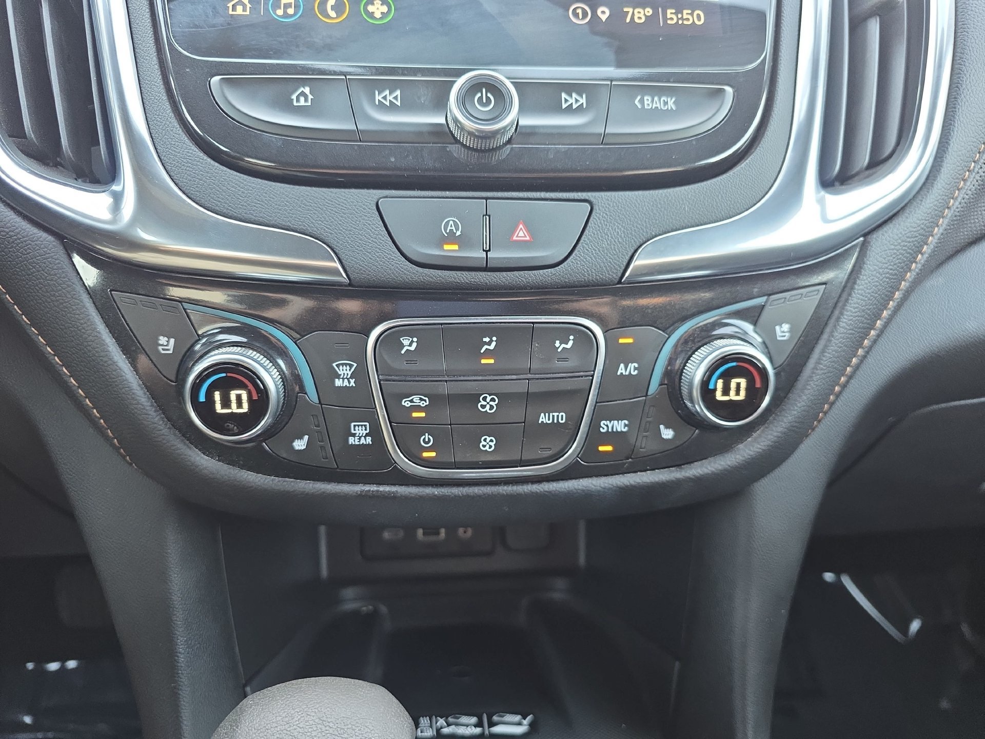Used 2024 Chevrolet Equinox Premier FWD image 24