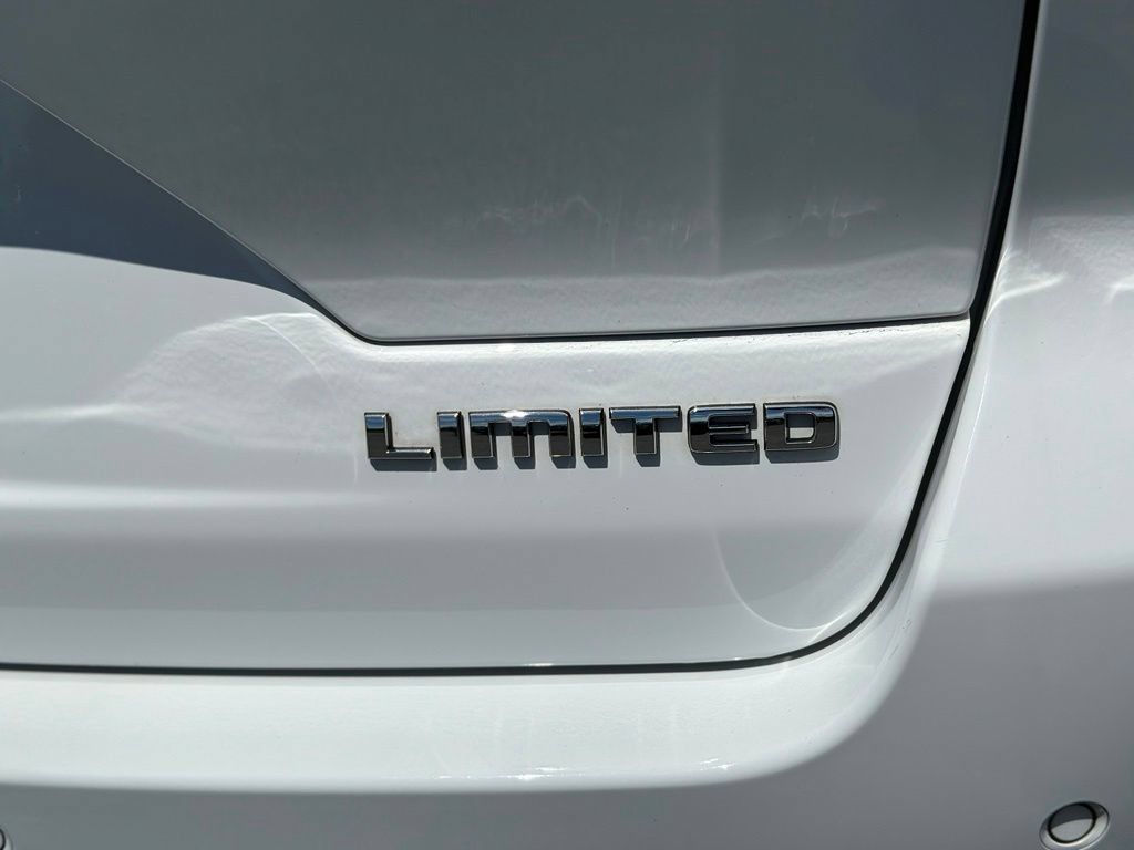 Used 2023 Jeep Grand Cherokee Limited AWD/4WD image 46