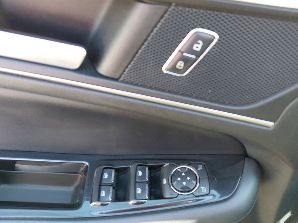 Used 2015 Ford Edge SEL w/ Equipment Group 201A image 24