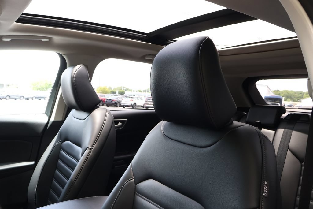 Used 2024 Ford Edge SEL w/ Convenience Package AWD/4WD image 35