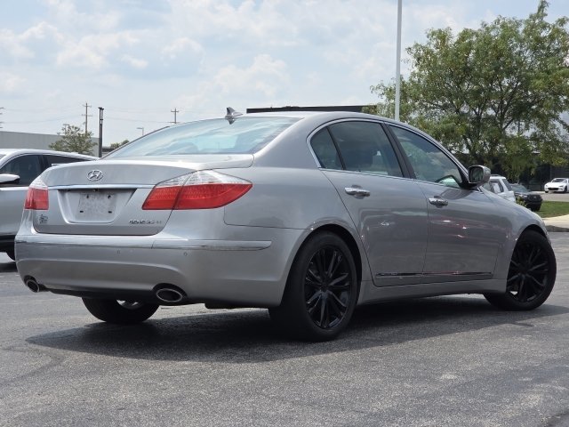 Used 2011 Hyundai Genesis 4.6 RWD image 10