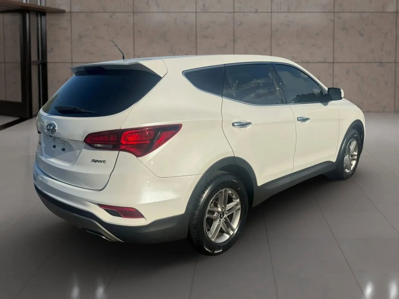 Used 2018 Hyundai Santa Fe Sport FWD image 6