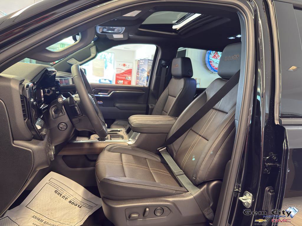 New 2025 Chevrolet Silverado 1500 High Country w/ Midnight Edition image 15