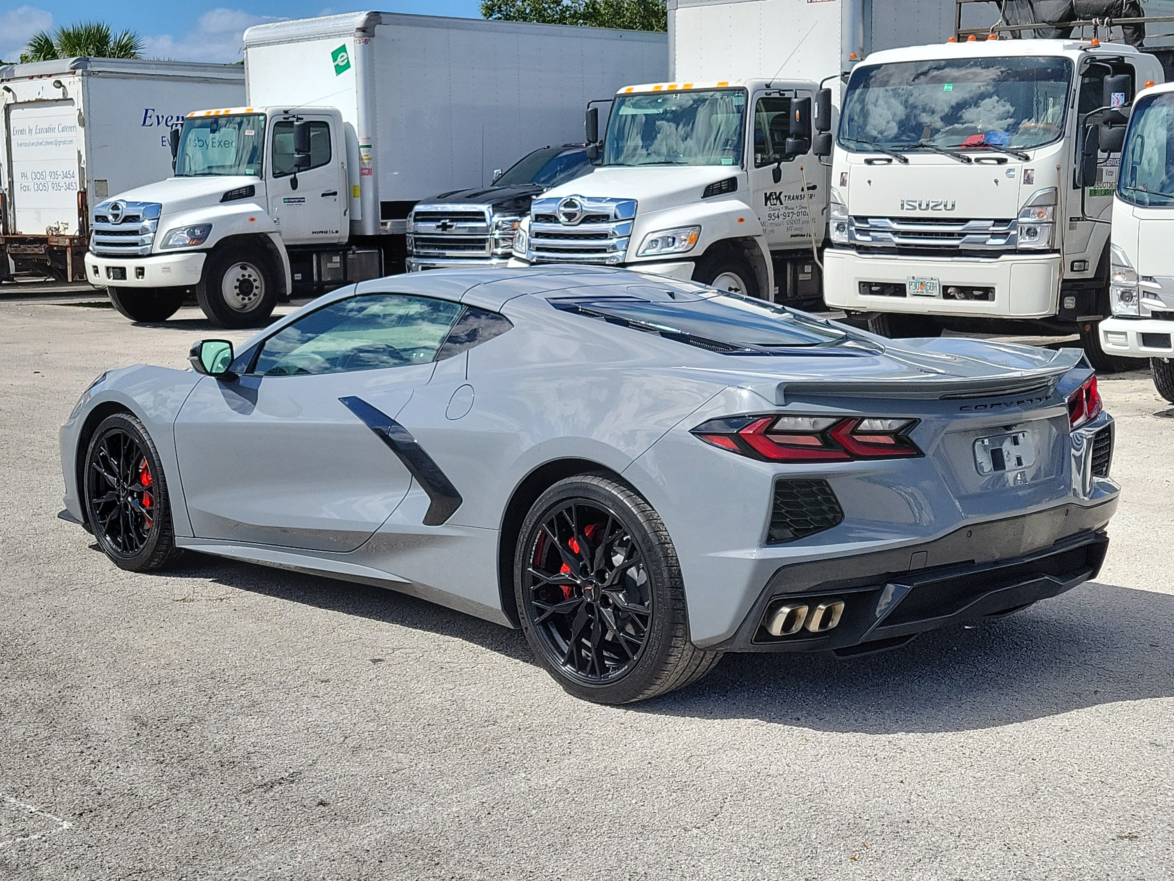 Used 2025 Chevrolet Corvette Stingray Preferred Cpe w/ 2LT RWD image 3