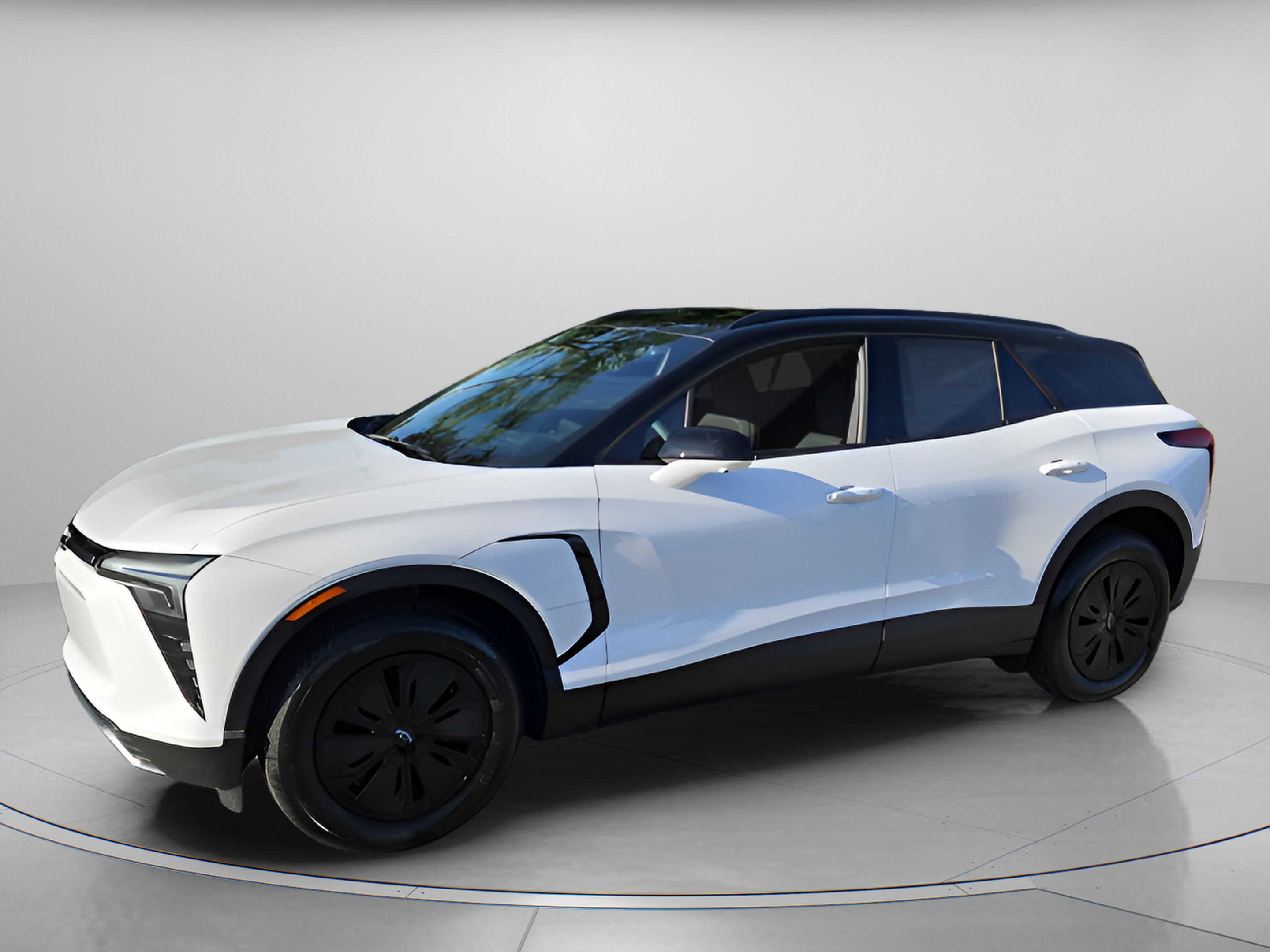 New 2025 Chevrolet Blazer EV LT w/ Midnight/Sport Edition AWD/4WD image 2