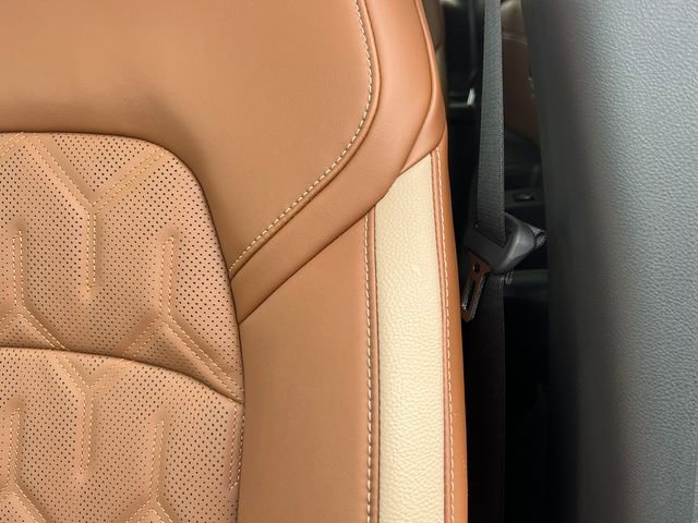 New 2026 Nissan Pathfinder Platinum image 15