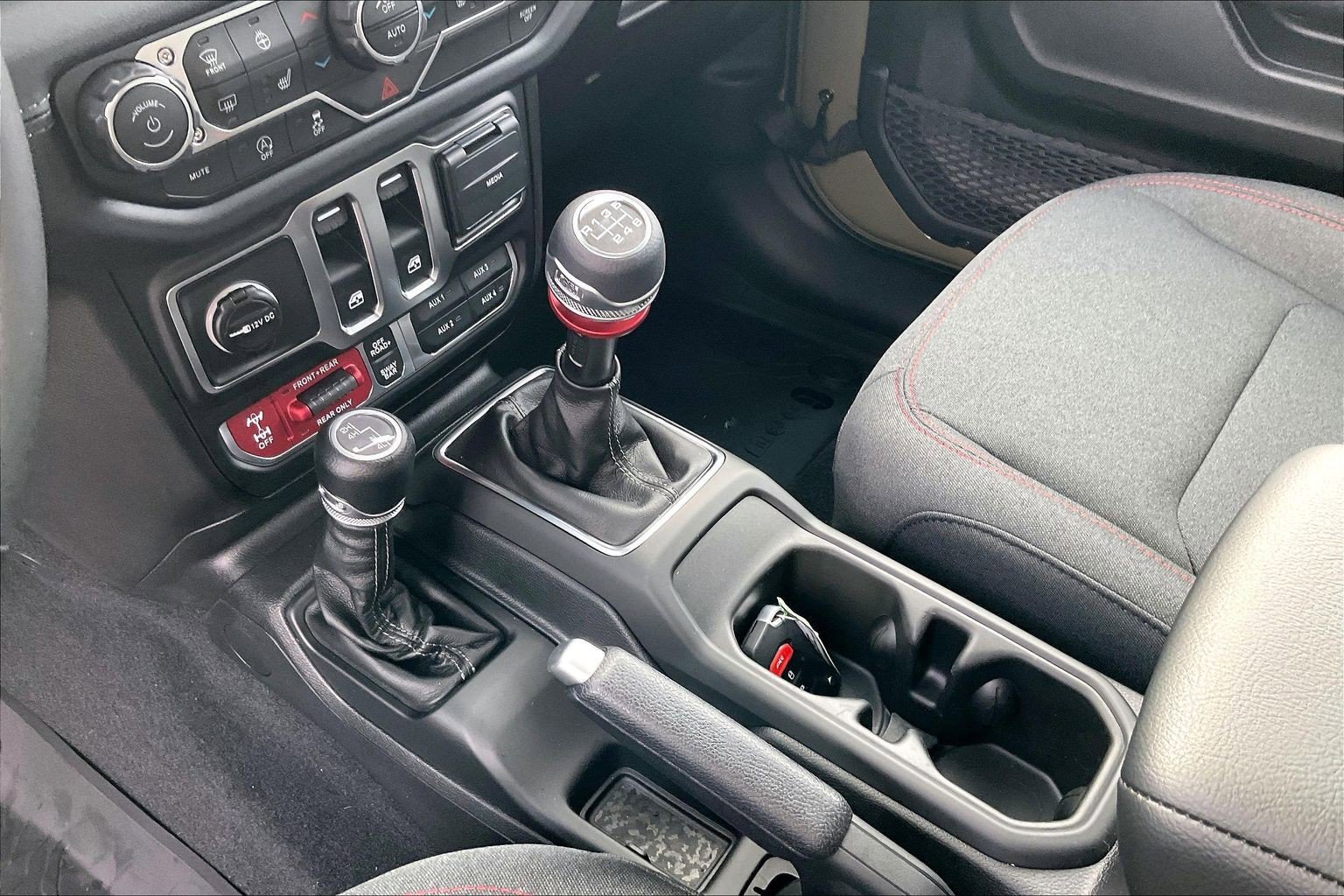 New 2025 Jeep Wrangler Rubicon w/ Steel Bumper Group image 8