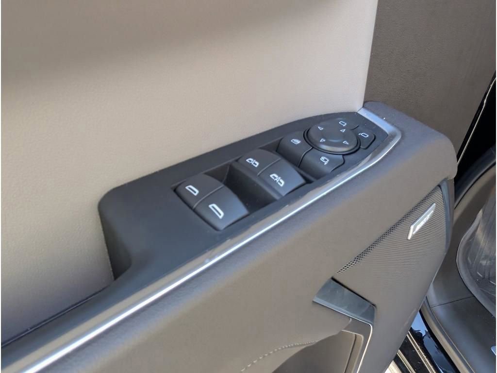 Used 2025 GMC Sierra 1500 SLT w/ SLT Premium Package image 16