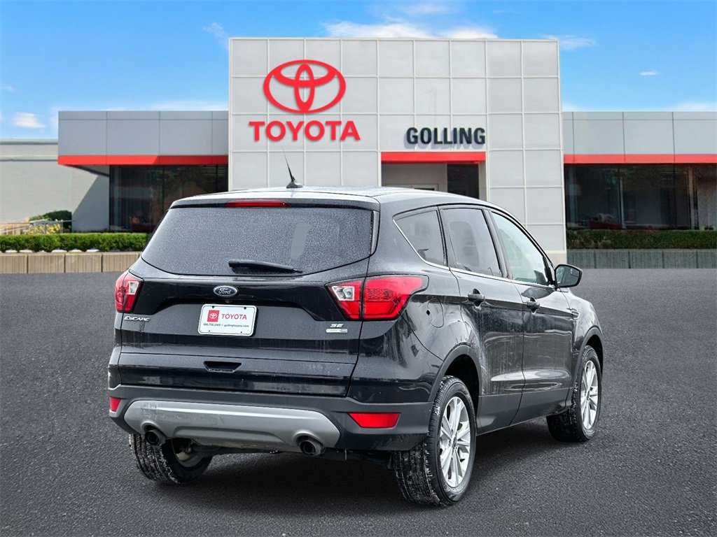 Used 2019 Ford Escape SE image 5