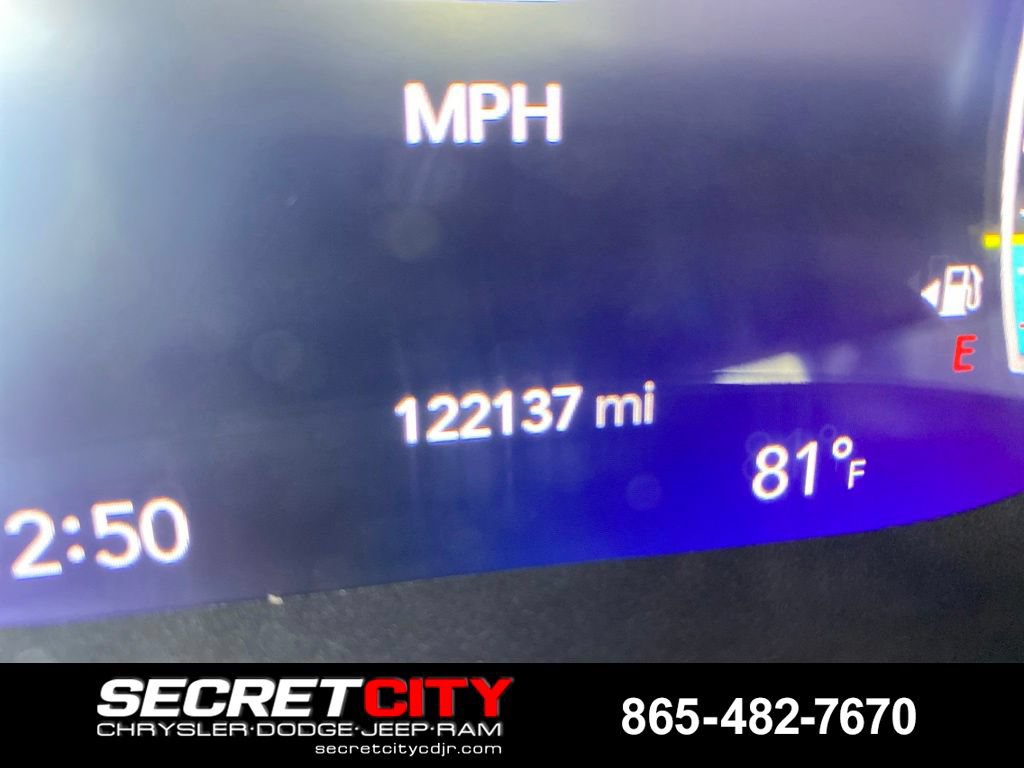 Used 2021 Chrysler Pacifica Touring-L FWD image 19