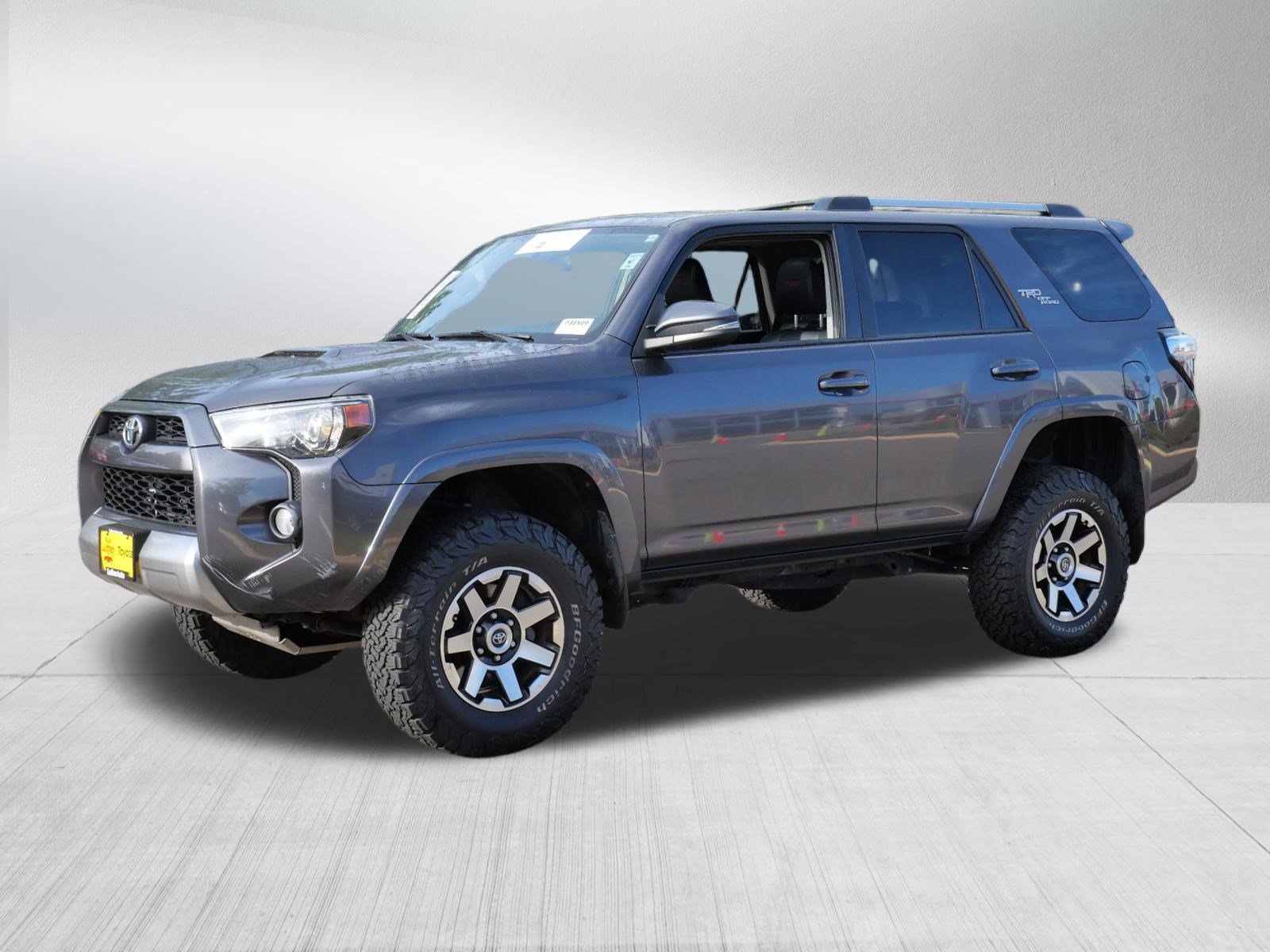 Certified 2018 Toyota 4Runner TRD Off-Road Premium AWD/4WD image 3