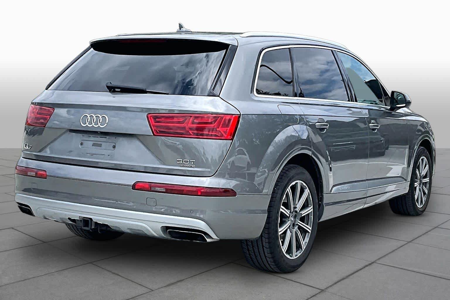 Used 2017 Audi Q7 3.0T Premium Plus w/ Premium Plus Package AWD/4WD image 13