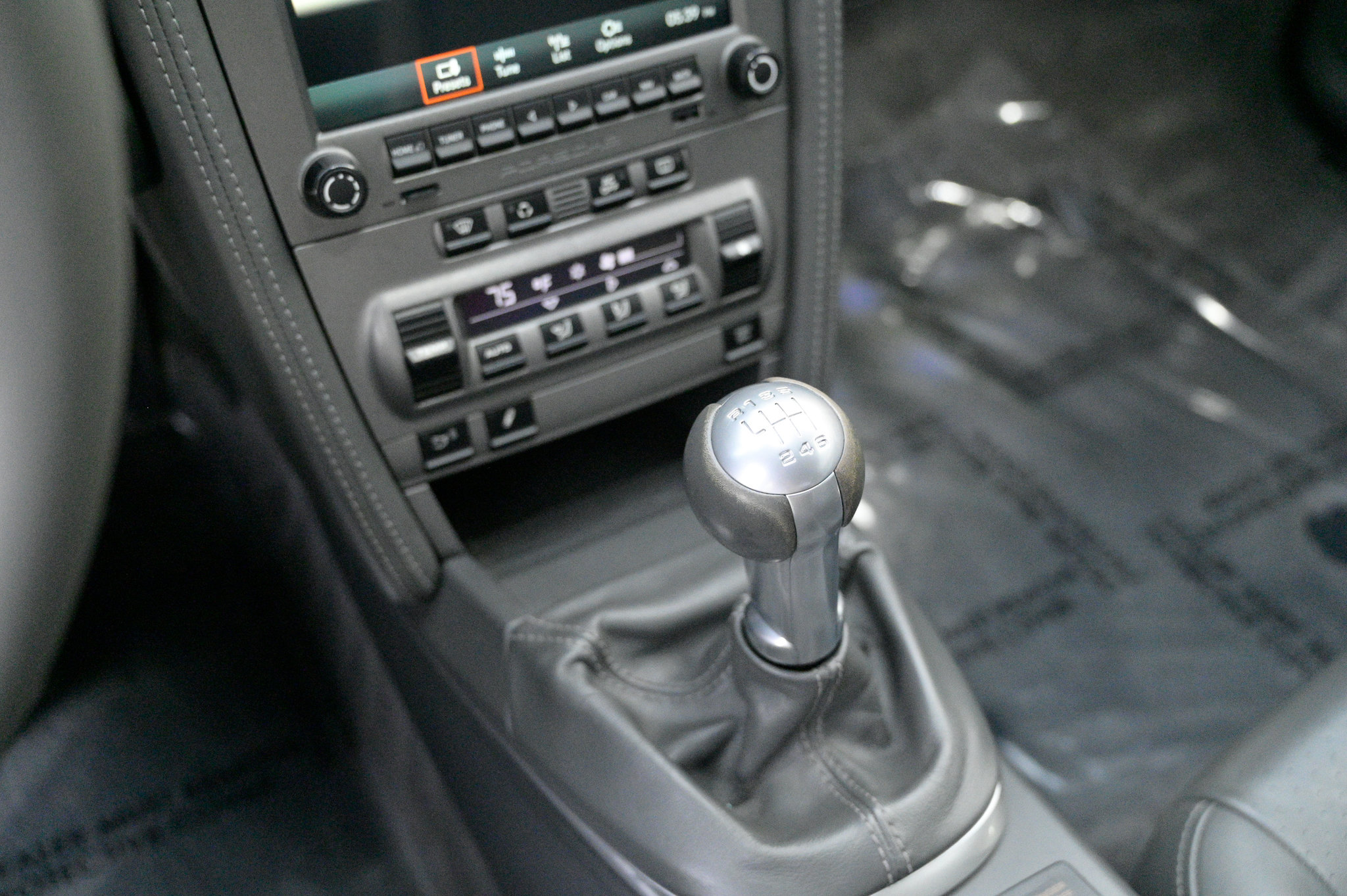 Used 2008 Porsche 911 Turbo image 29