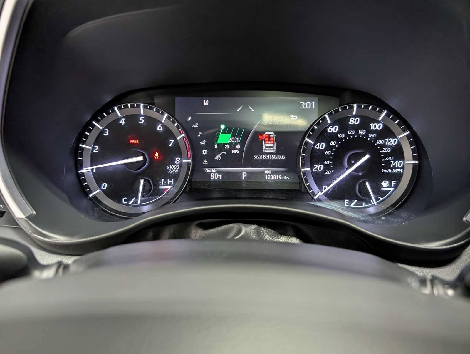 Used 2021 Toyota Highlander XLE AWD/4WD image 25