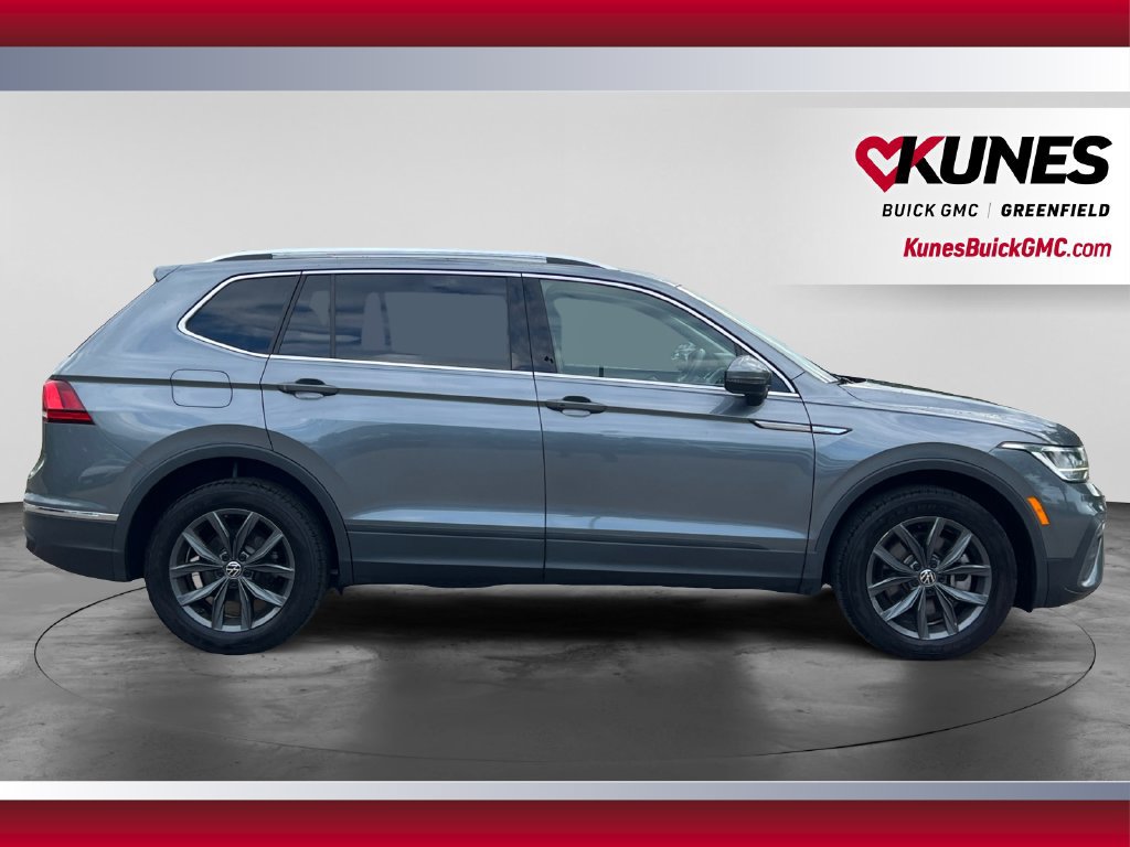 Used 2023 Volkswagen Tiguan SE AWD/4WD image 14