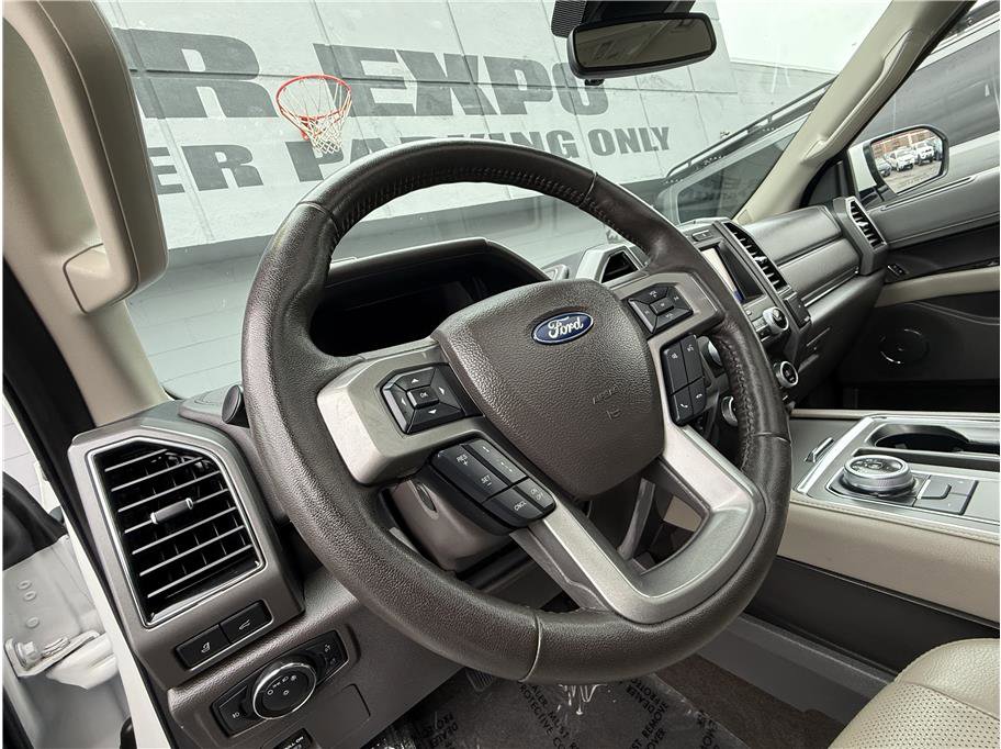 Used 2021 Ford Expedition Max XLT AWD/4WD image 32