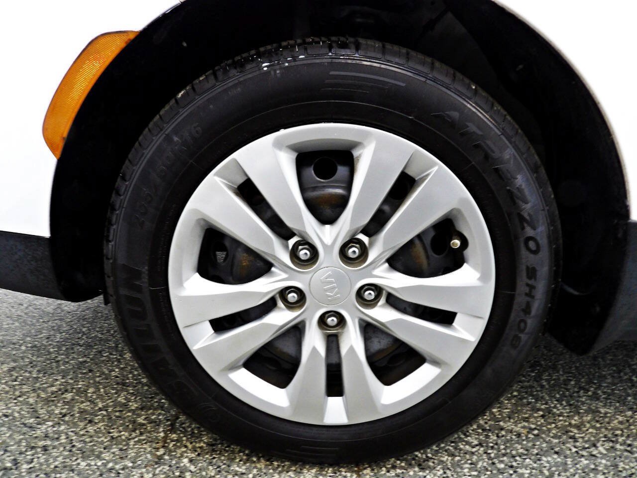 Used 2020 Kia Soul LX FWD image 18