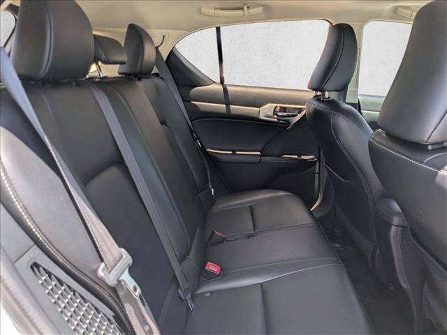 Used 2015 Lexus CT 200h FWD image 19
