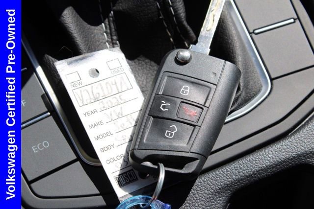 Used 2025 Volkswagen Jetta Sport image 27