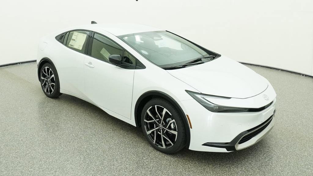 New 2026 Toyota Prius Plug-In Hybrid FWD image 2