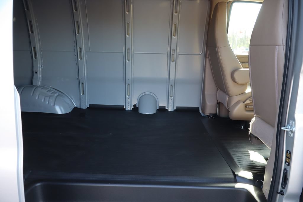 New 2025 Chevrolet Express 3500 w/ Driver Convenience Package RWD image 6