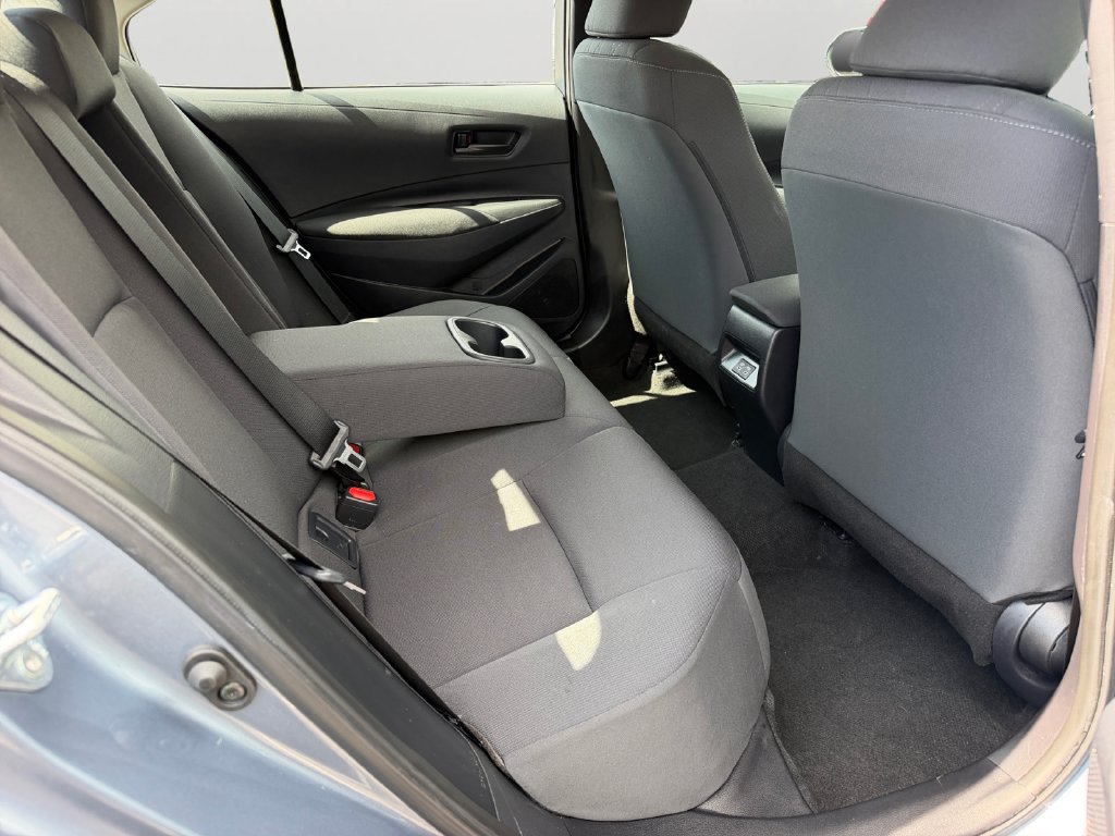 Used 2025 Toyota Corolla LE FWD image 9