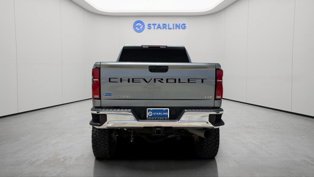 Used 2024 Chevrolet Silverado 2500 LTZ AWD/4WD image 7