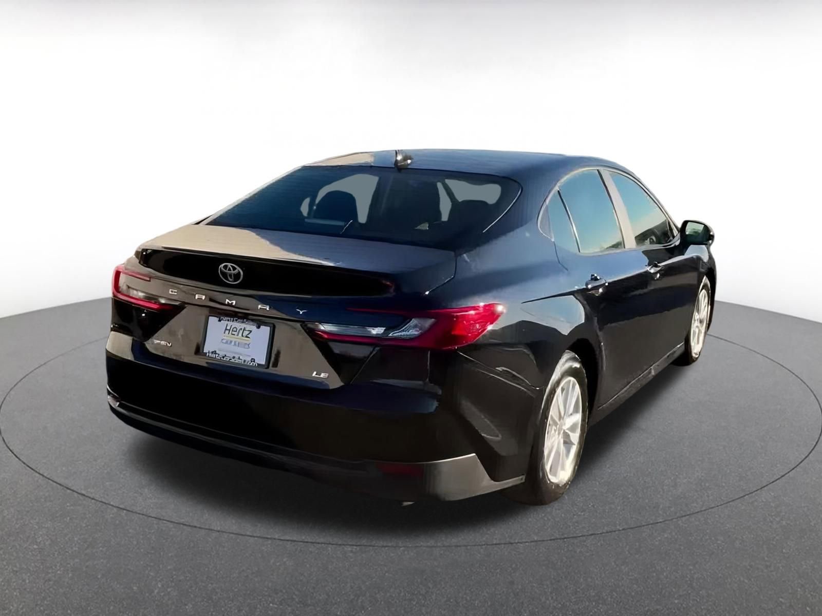 Used 2025 Toyota Camry LE image 12