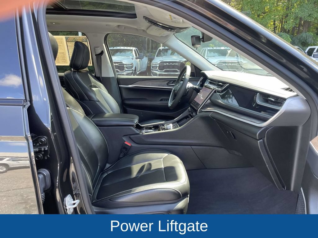 Used 2023 Jeep Grand Cherokee 4WD 4xe image 16