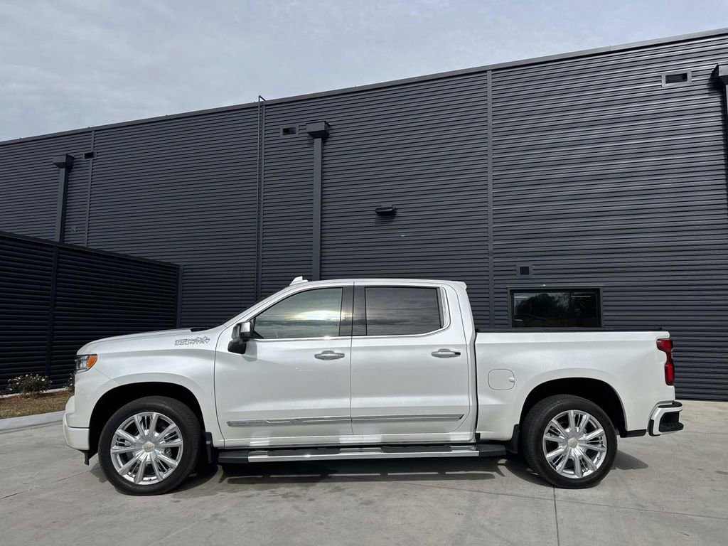 Used 2023 Chevrolet Silverado 1500 High Country image 2