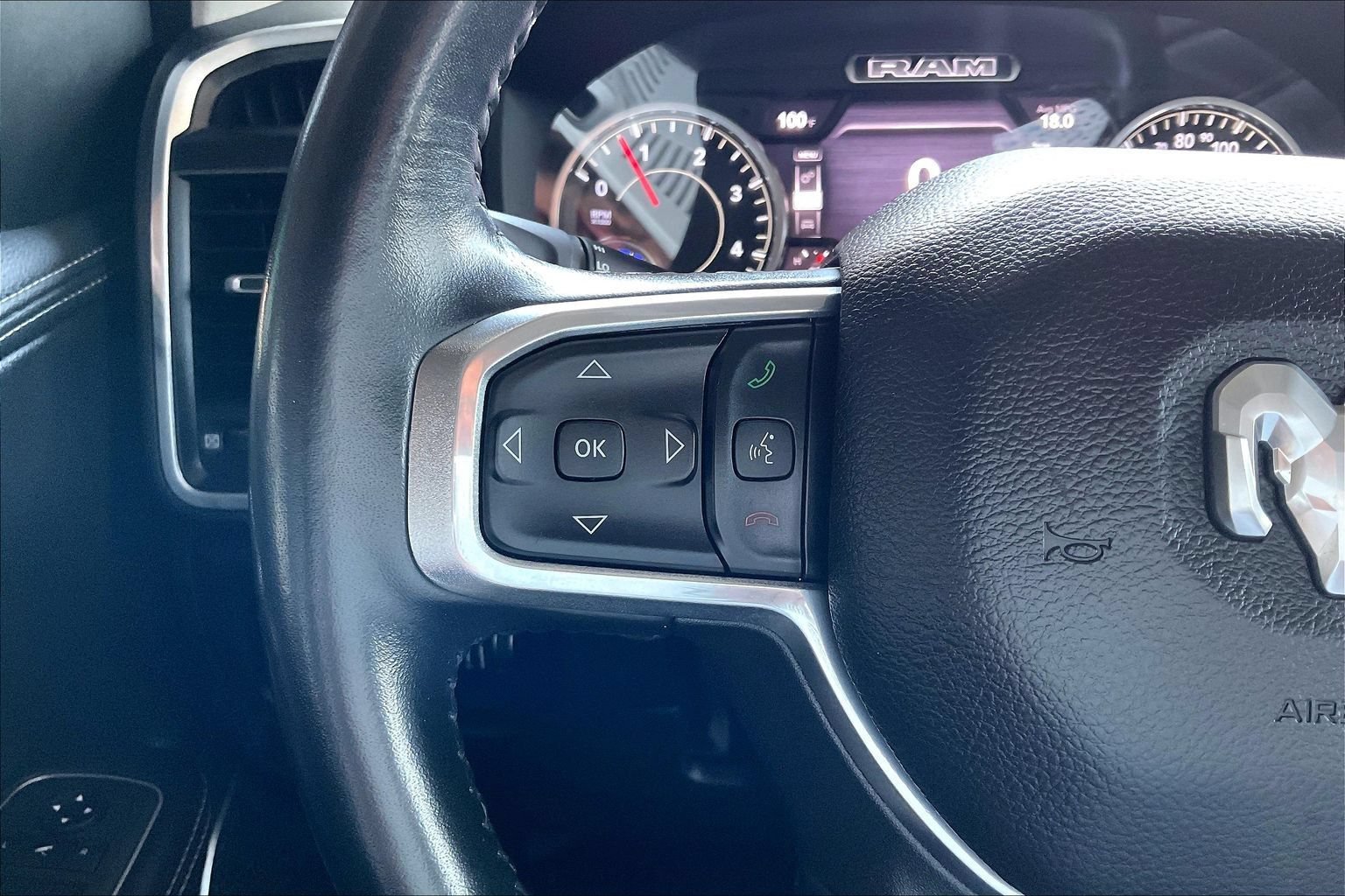 Used 2022 RAM 1500 Laramie AWD/4WD image 10
