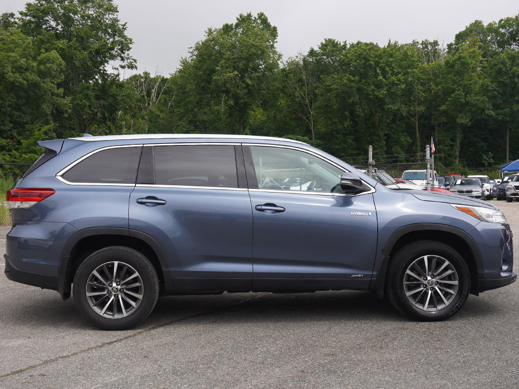 Used 2019 Toyota Highlander XLE AWD/4WD image 20