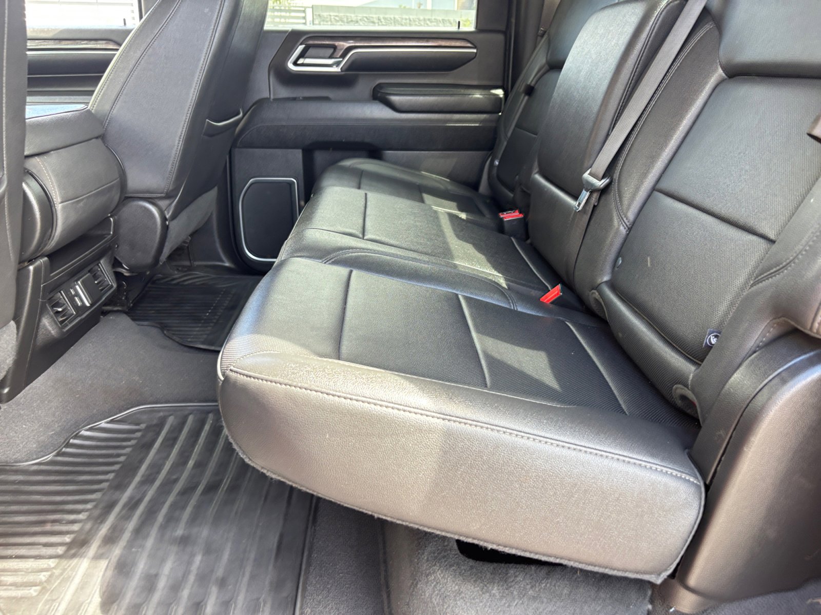 Used 2024 Chevrolet Silverado 2500 LTZ image 17